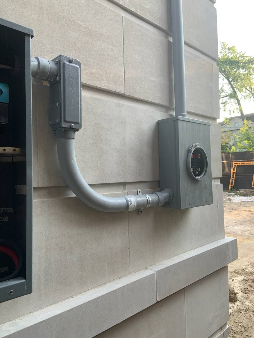 400-amp service entry and meter base